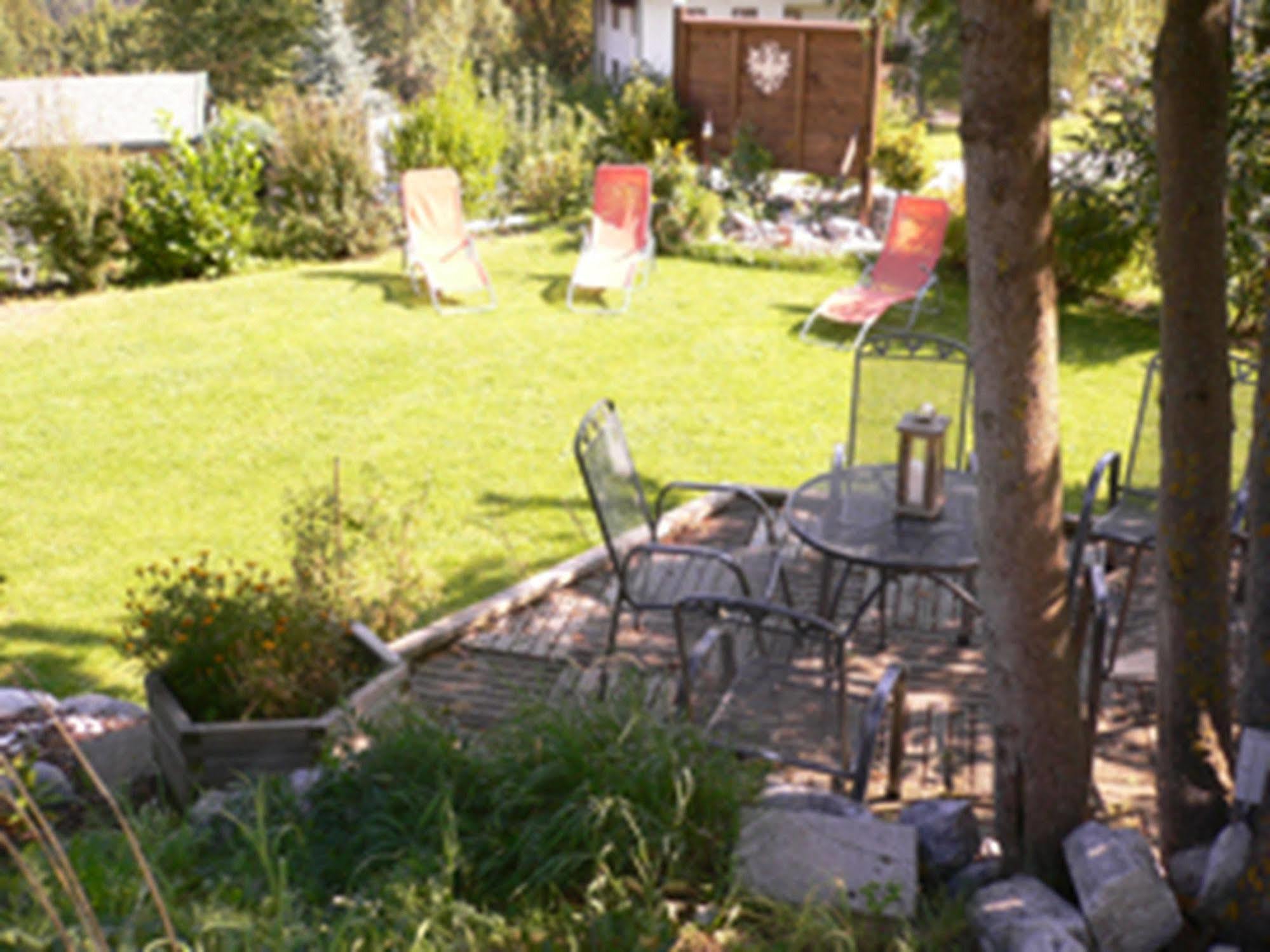 Gästehaus Hackl Sautens Exteriör bild